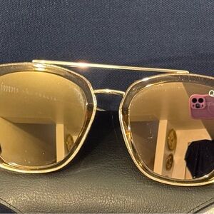 QUAY Australia Sweet Dreams